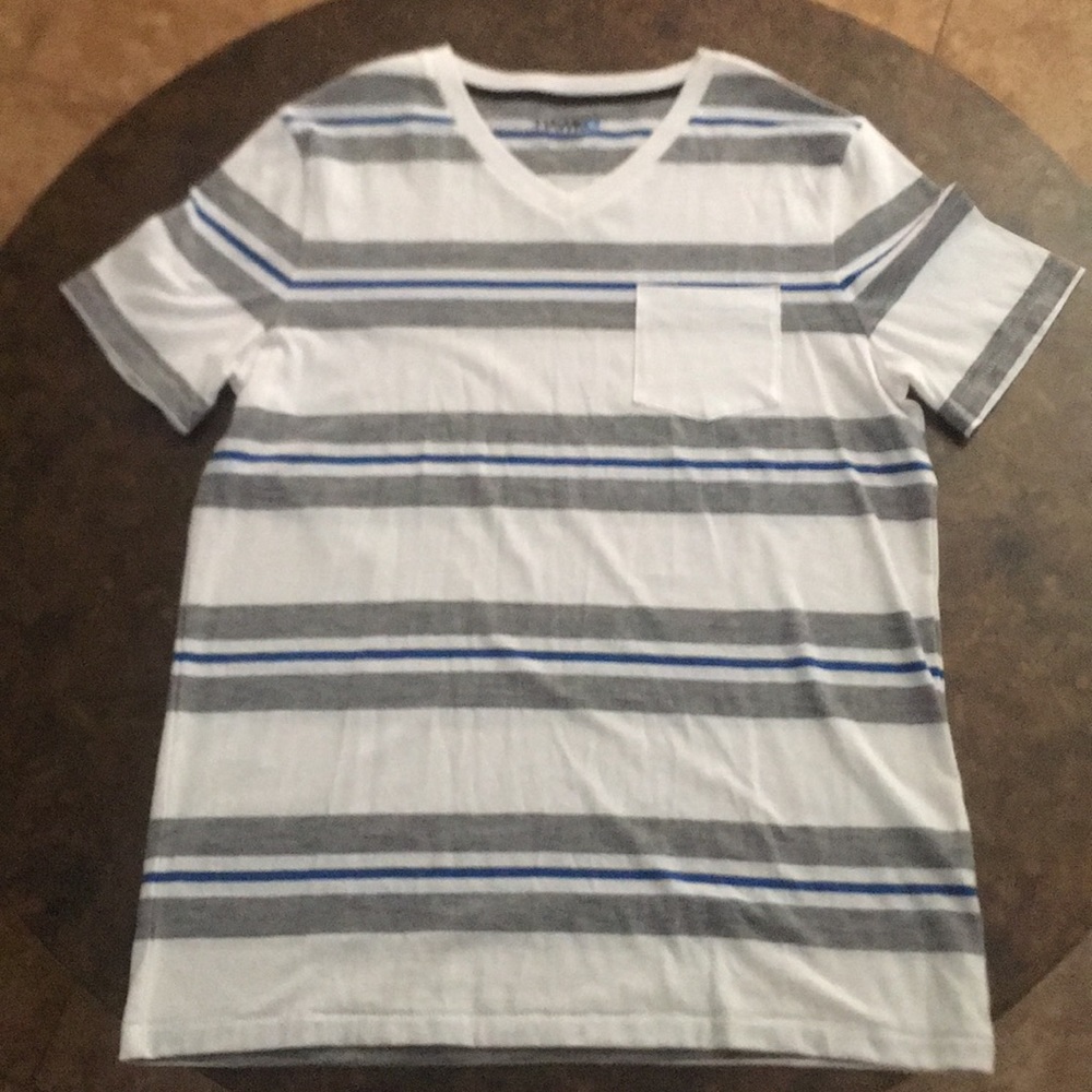 V-neck T-shirt